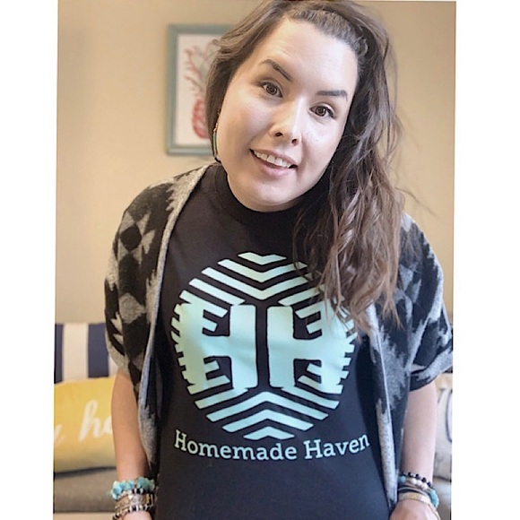 Meet your Posher, Sasha - Picture 2 of 3